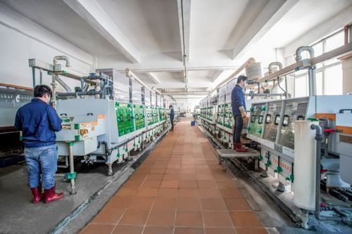 Son şirket haberleri Küresel Endüstriler için Hassas Metal Eşleme: Mikro-Hassasiyet ve Hızlı Teslimat