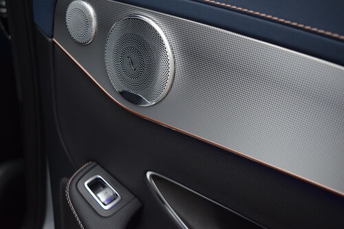 Son şirket haberleri Xinhaisen'in Otomotiv Hassas Parçalarına Katkısı: Sektör Standartlarını Yükseltmek