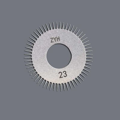 Cerrahi aletler için hassas kazınmış keskin kenarlı metal bileşenler