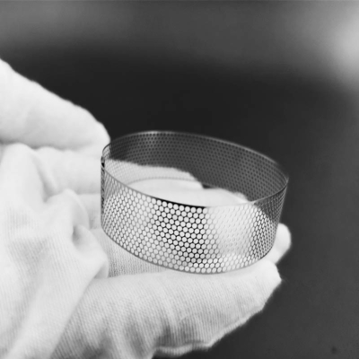 İyi bir fiyat. Paslanmaz Çelik Mikro Delikli Mesh 0.03mm Açıklık çevrimiçi